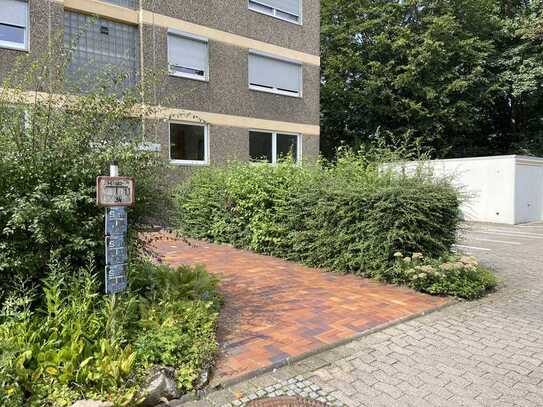 Wohnen in bester Lage EG. : 3-Zimmer- Eigentumswohnung mit Balkon und Garage.