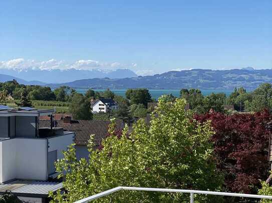 See- und Bergpanorama in Architekten-Doppelhaushälfte