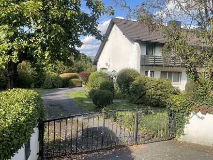Engel & Völkers: Freistehendes Einfamilienhaus auf herrlichem Grundstück!
