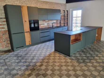 Top - neu saniertes großzügiges Studio-Loft mit Design-Küche/Bad