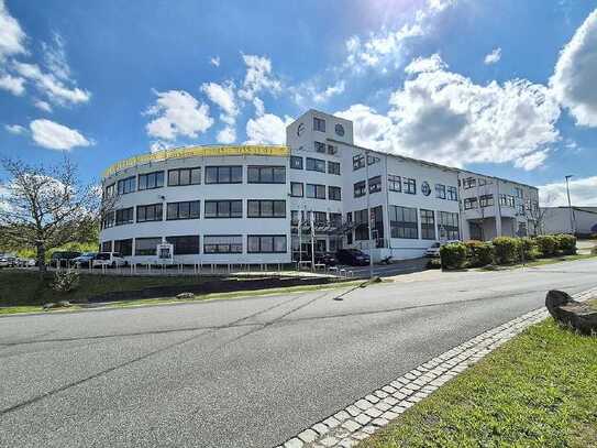 In Autobahnnähe | 733 m² Bürofläche in Kesselsdorf zur Miete