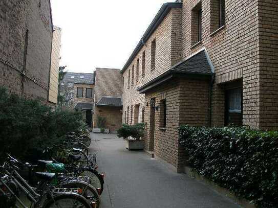 Ruhiges (Studenten-)Apartment in Kessenich