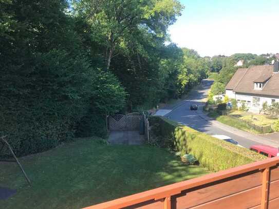 Sanierte und modernisierte, schöne 3-Z-Wohnung mit Balkon und Gartenmitbenutzung