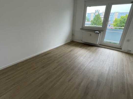 Im 10. OG Lift - EBK - großer Südbalkon - Jetzt Termin vereinbaren!!