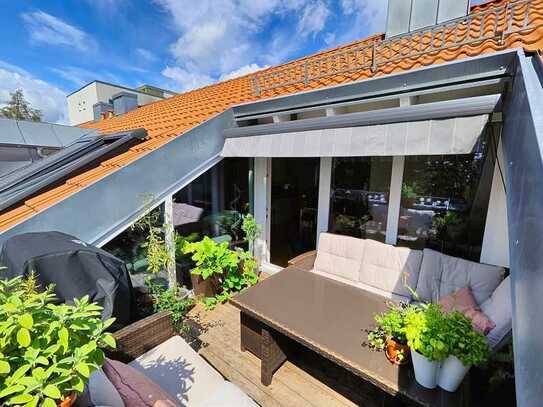 Wunderschöne Dachgeschosswohnung mit Loggia & hochwertiger Ausstattung in ruhiger Lage