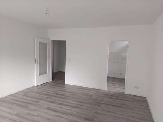 Sanierte 3-Zimmer-Wohnung mit Balkon + Garage in Wuppertal-Elberfeld nähe Ölberg