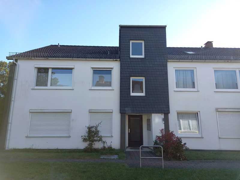 Sebaldsbrück/ Schloßparkviertel: schöne 3-Zimmer-Wohnung mit Garage