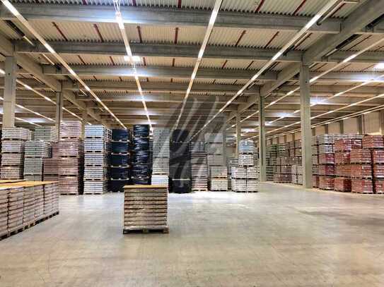 SCHNELL VERFÜGBAR ✓ Lager-/Logistik (8.500 m²) & Büro-/Sozial (700 m²) zu vermieten