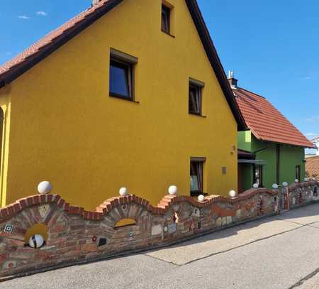 Geräumiges Einfamilienhaus in Lappersdorf, mit vielen Möglichkeiten, Familie und Arbeit zu verbinden