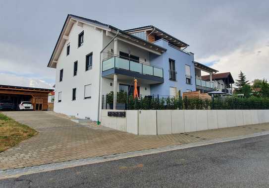 Erdgeschoss mit Terrasse schöne, helle 3-Zimmer-Wohnung in Mitterfels