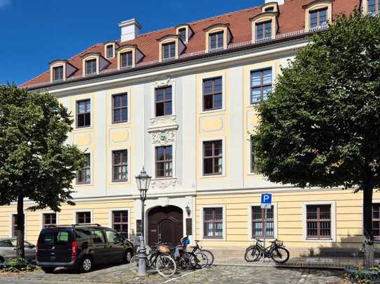 www.r-o.de +++ Wohnerlebnis Königstraße - Individuelle 2-Zimmer-Maisonettewohnung