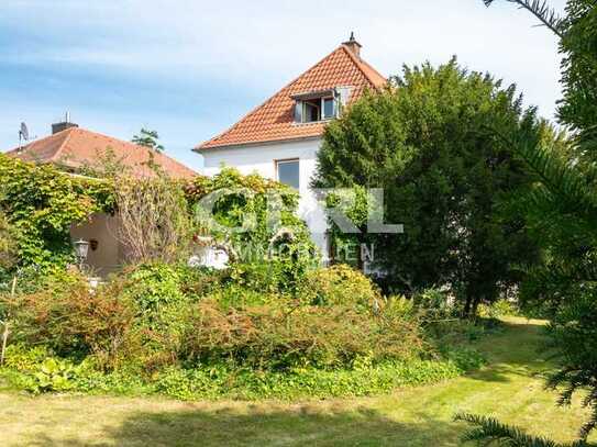 Verträumtes Einfamilienhaus in ruhiger Wohnlage mit idyllischem Garten