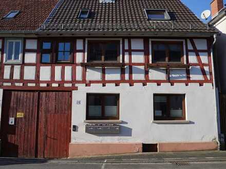 Renoviertes Fachwerkhaus zentral in Brensbach 3,5 Zi. 2 Bäder EBK (WG geeignet)