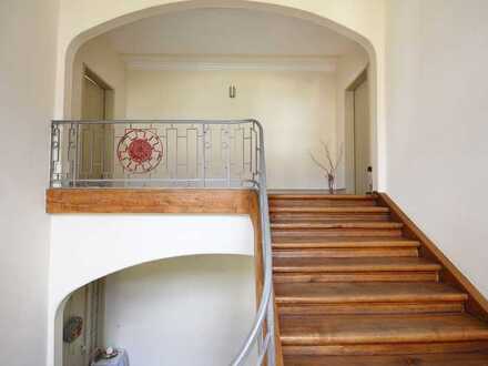 Imposante 4,5-Zimmer-Maisonettewohnung mit Loggia