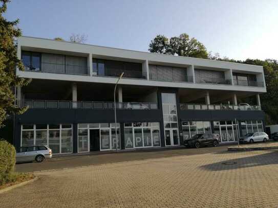 Schöne 2-Zimmer-Wohnung mit Balkon und Einbauküche in Burgkunstadt