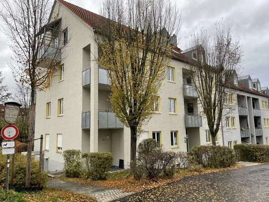 Teilmöblierte 1,5-Raum-Wohnung mit Einbauküche in Regensburg