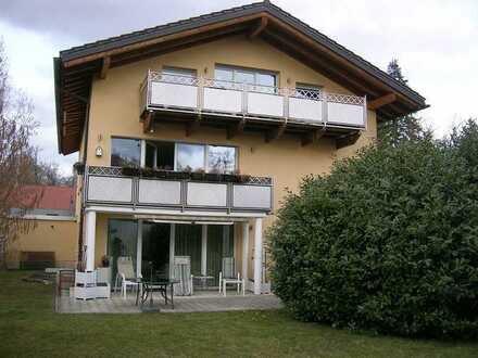 3,5 Zimmer Dachgeschosswohnung mit großem Balkon in Neubiberg