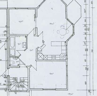 Helle 3 Zi.-Whg., 83 m², nach Absprache max. bis zum 31.08.2026, mit Garage.