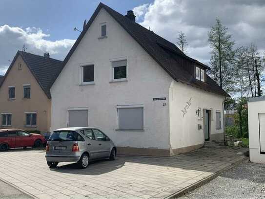 2-Fam-Haus, einzugsbereit in bevorzugter Ortsrandlage