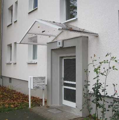 Frisch sanierte 2-Zimmer-Wohnung mit großem Balkon