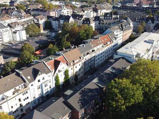 3 Zimmer, gr. Balkon mit Grünblick in Flingern-Nord, Garage möglich