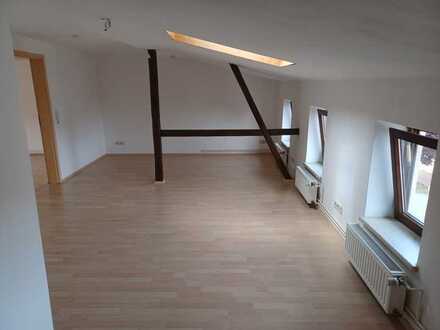 Modernisierte DG-Wohnung mit zwei Zimmern und Einbauküche in Bad Doberan