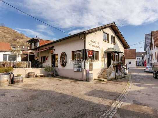 Einzigartiger Gasthof mit zwei Wohneinheiten, Südterrasse und großer Lagerfläche