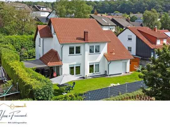 **Ihr Traumhaus in Meinerzhagen: Einfamilienhaus mit Garten und Garage**