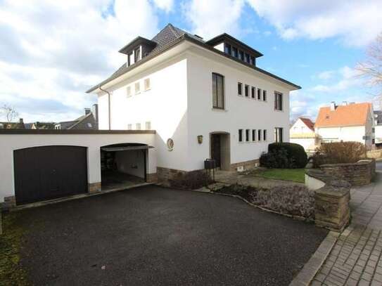 Helle und toll sanierte Vierzimmerwohnung in freistehendem Vier-Familienhaus in Hohenlimburg Elsey.