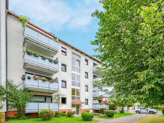 Langenselbold: Gut geschnittene 3-Zimmer-Wohnung mit Einbauküche & Süd-West Balkon in ruhiger Lage