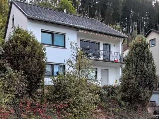 Zweifamilienhaus in Waldfischbach-Burgalben zu verkaufen.