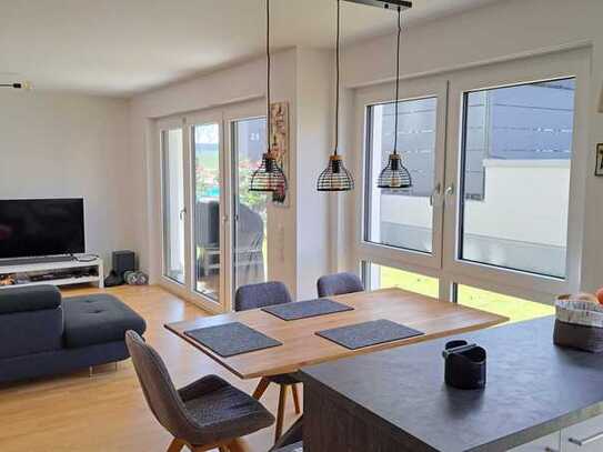Wunderschöne 3,5-Zimmer-Erdgeschosswohnung mit eigenem Garten in Fellbach