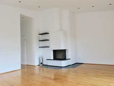 Lichtdurchflutete Penthouse-Maisonette-Wohnung inkl. EBK und großzügigem Rundumbalkon