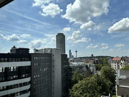 Schöne und gepflegte Stadtwohnung in luftiger Höhe von Köln!