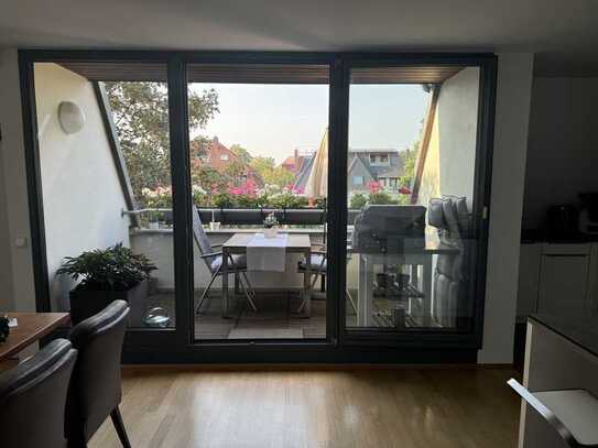 Waldstraßenviertel: Tolle Maisonette-Wohnung mit gehobener Innenausstattung und voller Möblierung.