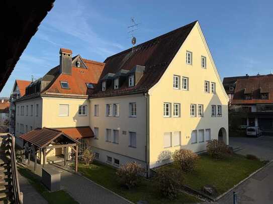 Gepflegte 5-Zimmer-Stadtwohnung in Isny * Ruhige Innenstadtlage nahe Kurpark, 2 Stellplätze incl.