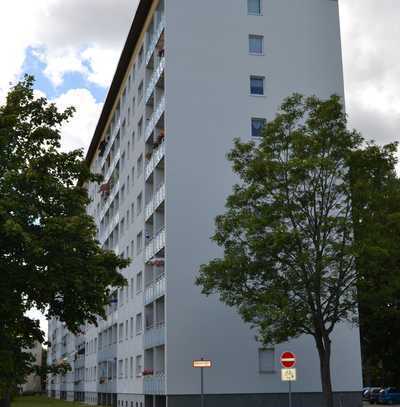 Helle 2-Raum-Wohnung mit Balkon