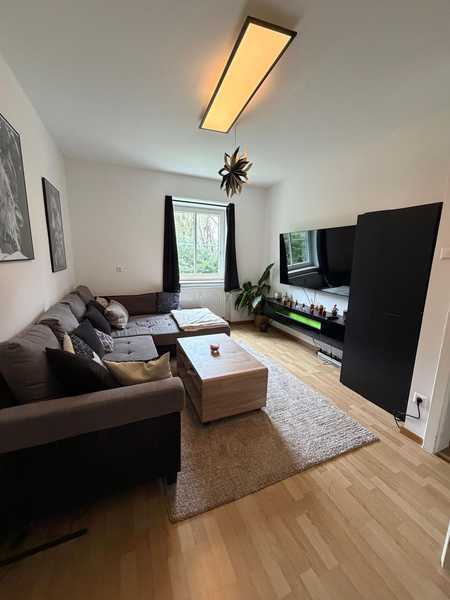                                                               Gepflegte 3-Zimmer-Wohnung mit EBK                                                       in Antonsviertel (Augsburg)