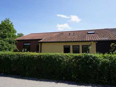 Großzügig Wohnen in ruhiger grüner Lage: Eckbungalow Nbg. - Langwasser / Haus kaufen