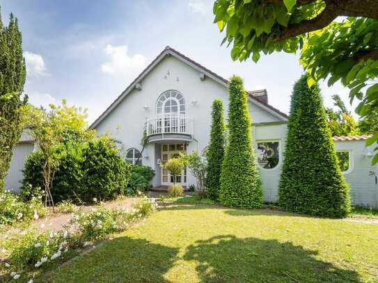 Repräsentatives Architektenhaus mit Einliegerwohnung in bevorzugter Wohnlage in Achim