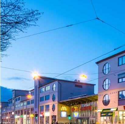 ideale Gastro- oder Bäckerei-Fläche mit Bestuhlung direkt am Haupteingang im Walle Center