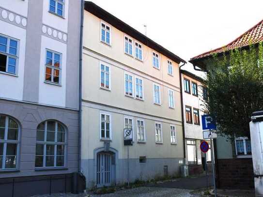 Mehrfamilienhaus in der Ortskernlage mit Nebengebäude in Themar