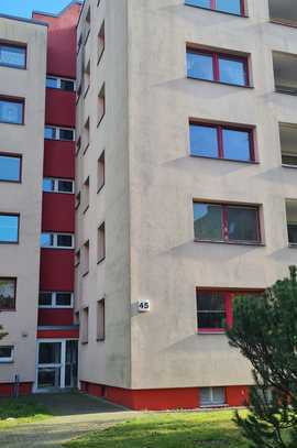 Schöne gemütliche 2 Zimmerwohnung mit Balkon und Stellplatz