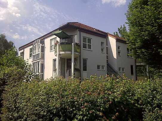 Wunderschöne und ruhige 3-Zimmer Wohnung in Stadtvillen