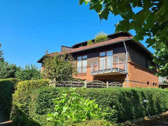 Schöne Maisonettewohnung mit Dachterrasse 
am Hittfelder Ortskern!