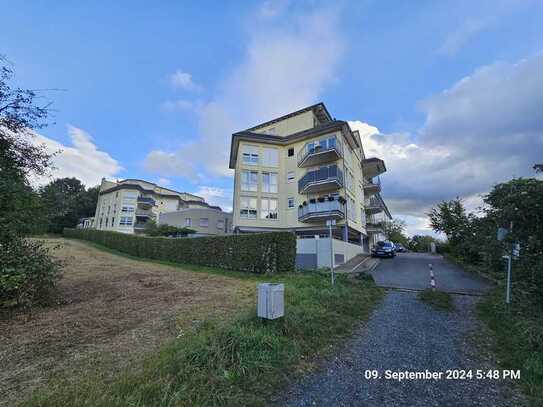 Exklusive 2-Zimmer-Souterrain-Wohnung mit Terrasse in Kelkheim