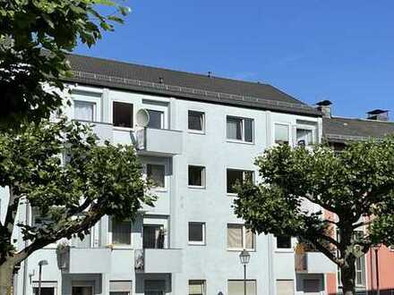 Sachsenhausen Nord: Modern möblierte 2-Zimmerwohnung mit Balkon