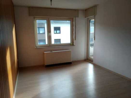 Ansprechende 2-Zimmer-Wohnung mit Balkon und Einbauküche in Dortmund-Aplerbeck
