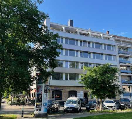 Lichtdurchflutete, flexible Bürofläche am Hofgarten. Zentral gelegen mit Blick ins Grüne.