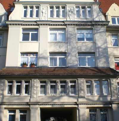Stilvolle und charmante 3 Zi.-Altbauwohnung in der List